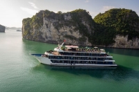 Rosy Cruise Halong